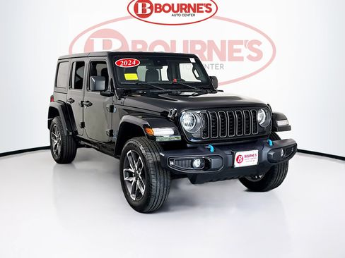 Used 2024 Jeep Wrangler Unlimited w/ Convenience Group AWD/4WD image 1