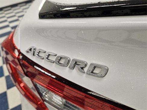 Used 2021 Honda Accord Sport image 7