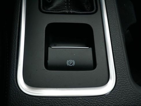 Certified 2017 Ford Escape SE w/ SE Sport Appearance Package image 26