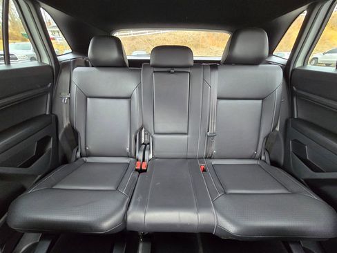 Used 2020 Volkswagen Atlas Cross Sport SE image 44