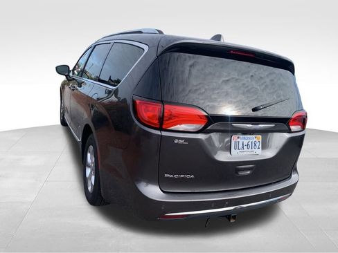 Used 2017 Chrysler Pacifica Touring-L Plus w/ Advanced Safetytec Group image 16