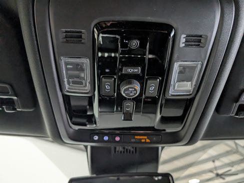 Used 2026 GMC Yukon Denali AWD/4WD image 27