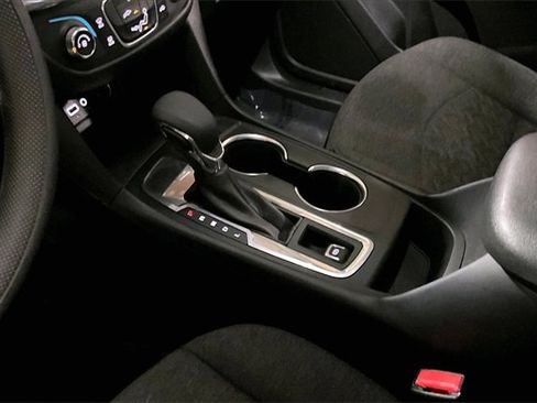 Certified 2024 Chevrolet Equinox LT image 33