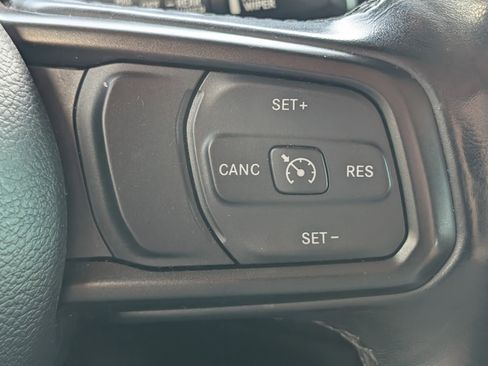 Used 2020 Jeep Wrangler Unlimited Sport image 23