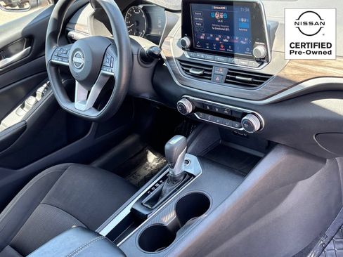 Certified 2025 Nissan Altima 2.5 SV FWD image 9