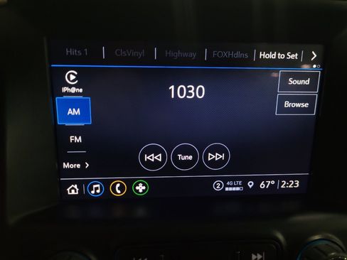 Used 2022 GMC Terrain SLT image 25