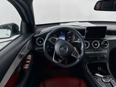 Used 2019 Mercedes-Benz GLC 300 4MATIC Coupe image 23