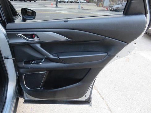 Used 2020 MAZDA CX-9 Touring w/ Touring Premium Package image 28