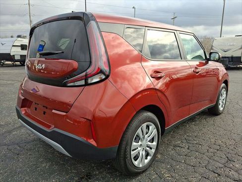 Used 2025 Kia Soul LX image 24