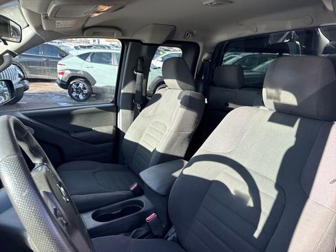 Used 2015 Nissan Frontier S image 34
