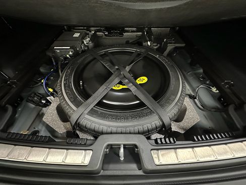 Used 2024 Volvo XC60 B5 Ultimate w/ Protection Package Premier image 34