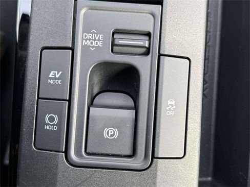 Used 2024 Toyota Prius LE image 27