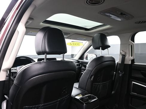 Used 2022 Kia Telluride EX w/ EX Premium Package FWD image 23