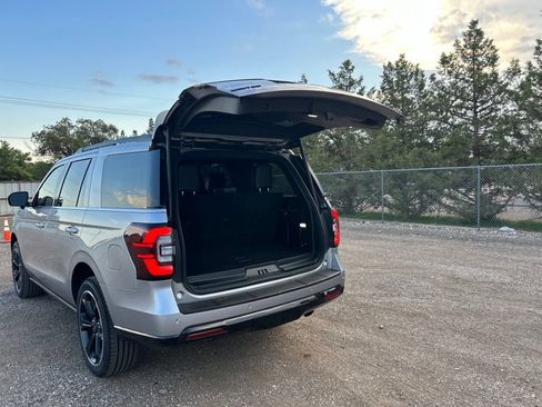 Used 2023 Ford Expedition Limited AWD/4WD image 46