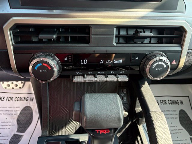 Used 2025 Toyota Tacoma TRD Sport AWD/4WD image 19
