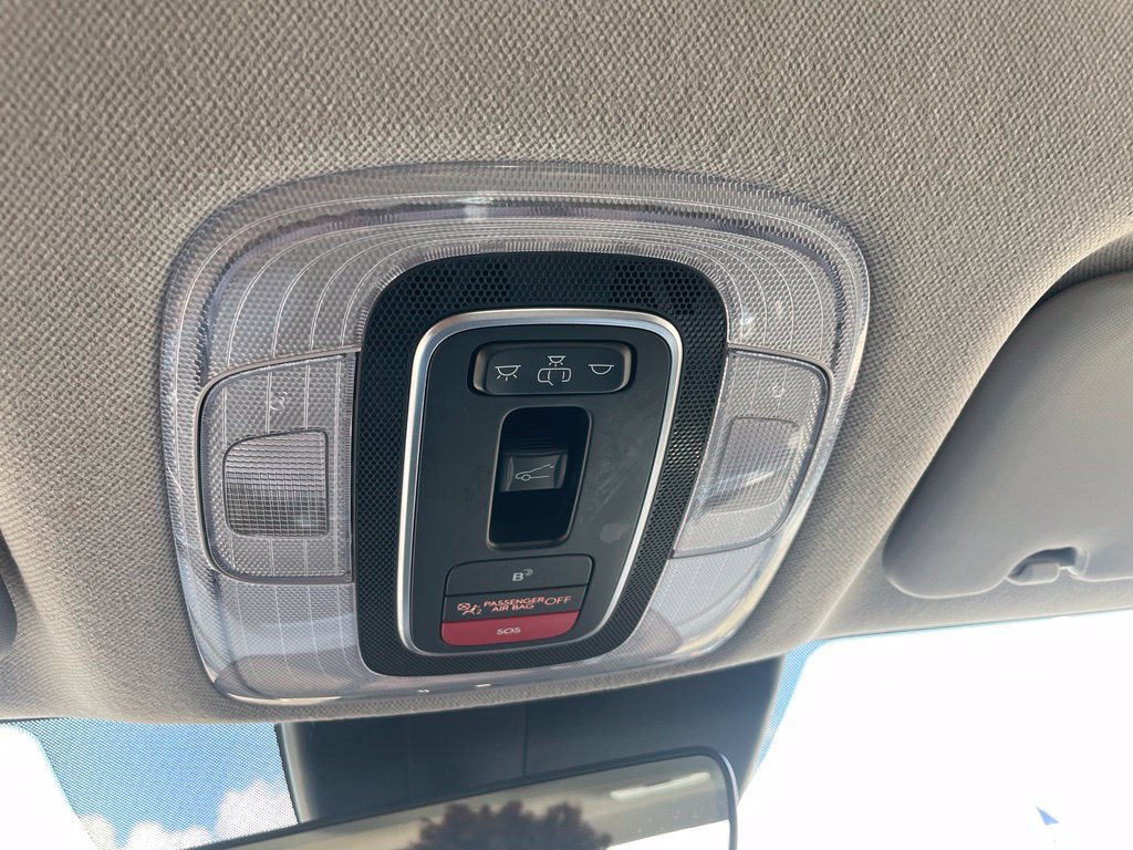Used 2024 Hyundai Elantra Limited FWD image 19