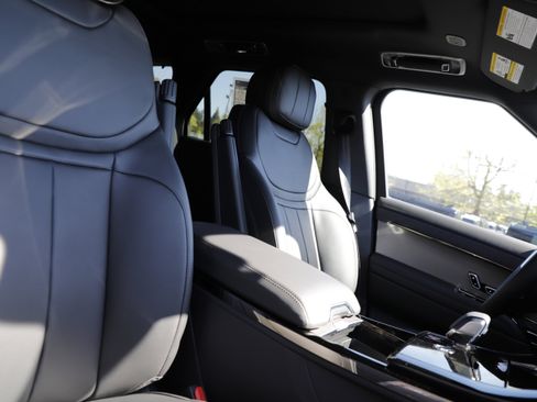 New 2026 Land Rover Range Rover Sport SE AWD/4WD image 10