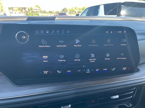 Used 2025 Chevrolet Tahoe LT AWD/4WD image 13