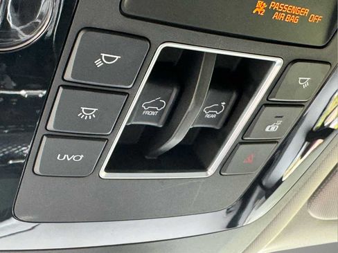 Used 2022 Kia Carnival SX Prestige FWD image 24