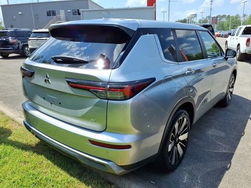 Used 2025 Mitsubishi Outlander SE AWD/4WD image 5