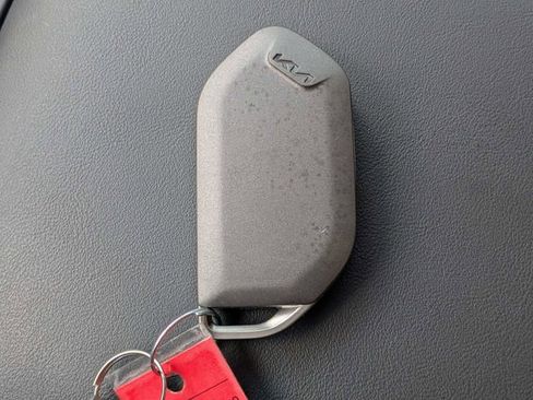 Used 2026 Kia Sorento LX FWD image 29