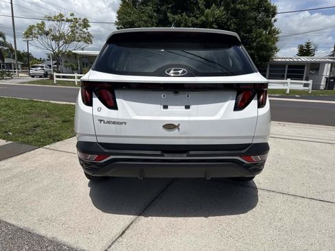 Certified 2024 Hyundai Tucson SE FWD image 6