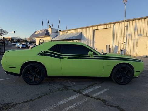 Used 2015 Dodge Challenger R/T w/ Quick Order Package 28B R/T image 6