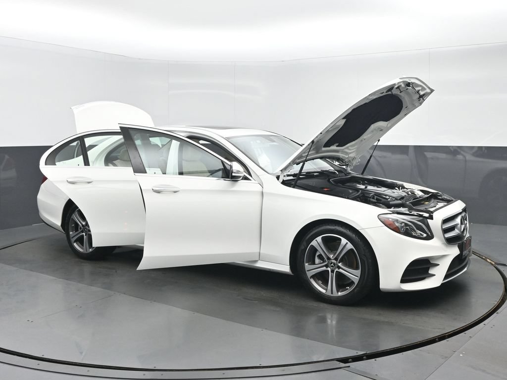 Used 2019 Mercedes-Benz E 300 4MATIC image 40