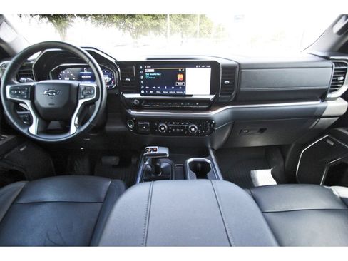 Used 2023 Chevrolet Silverado 1500 LT Trail Boss w/ LT Trail Boss Premium Package AWD/4WD image 9