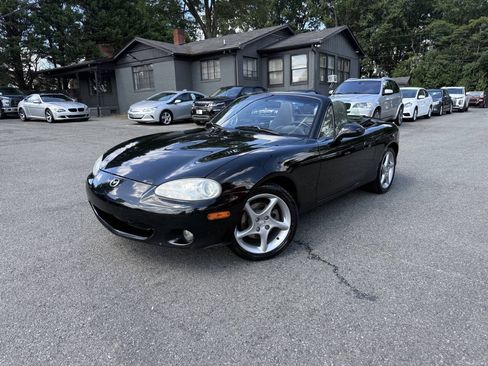 Used 2003 MAZDA MX-5 Miata RWD image 1