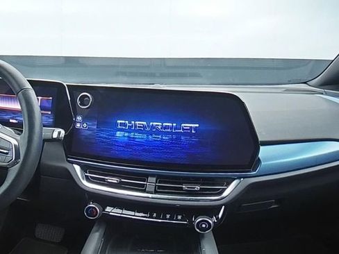 Used 2025 Chevrolet Equinox EV LT w/ Convenience Package FWD image 18