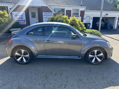 Used 2012 Volkswagen Beetle 2.0T image 9
