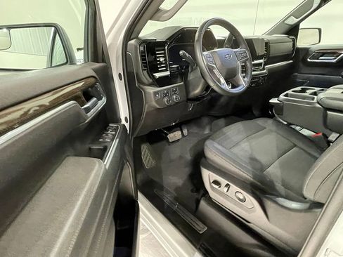 Used 2026 Chevrolet Silverado 1500 RST AWD/4WD image 19
