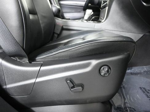 Used 2020 Jeep Grand Cherokee High Altitude image 14