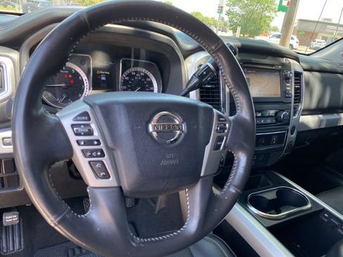 Used 2017 Nissan Titan PRO-4X AWD/4WD image 13