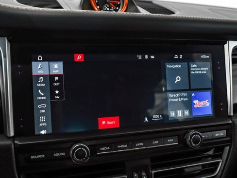 Used 2021 Porsche Macan image 24