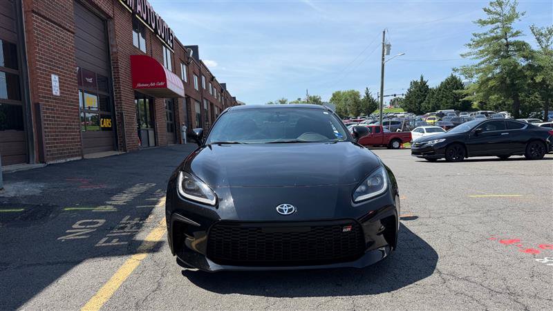 Used 2023 Toyota GR86 RWD image 2