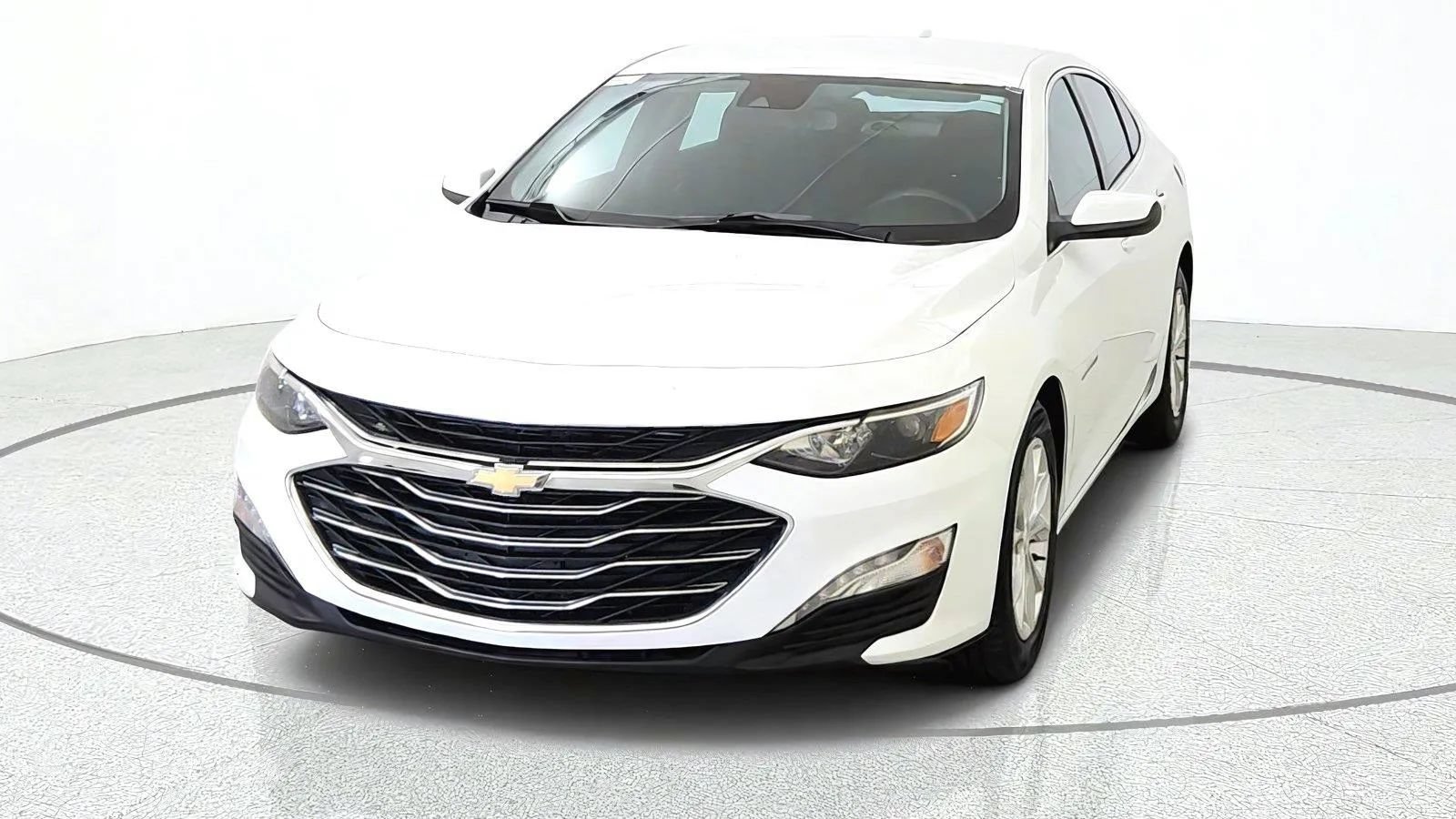 Used 2024 Chevrolet Malibu LT FWD image 3