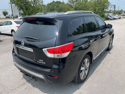 Used 2014 Nissan Pathfinder Platinum AWD/4WD image 5