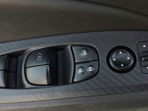 Used 2025 Nissan Altima 2.5 SV image 16