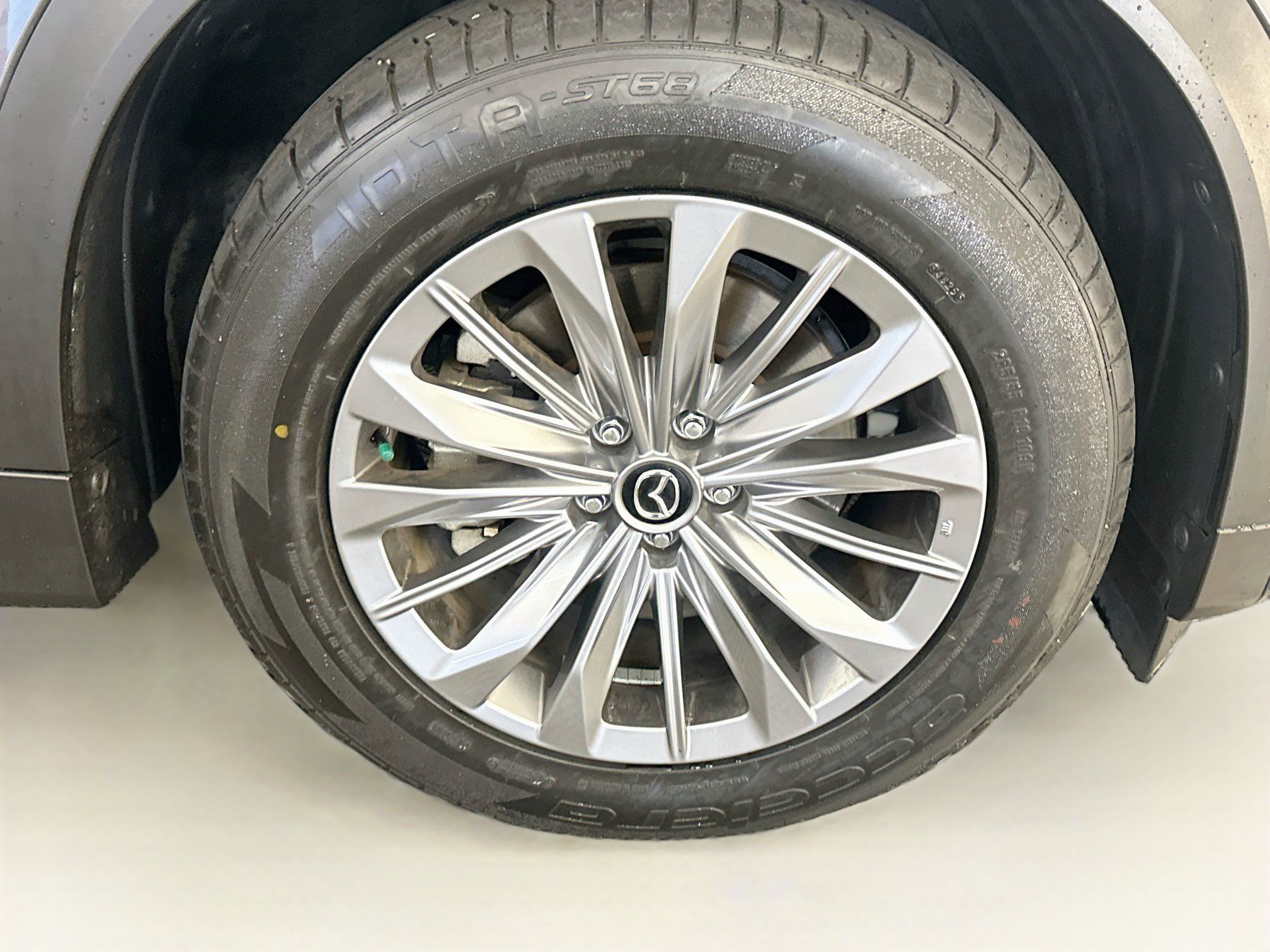 Used 2024 MAZDA CX-90 Plug-In Hybrid w/ Preferred AWD/4WD image 11