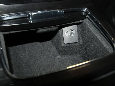 Used 2023 Lincoln Nautilus AWD w/ Premium Package image 20
