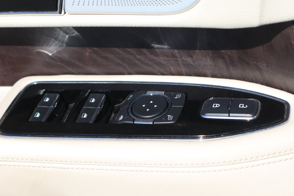 Used 2021 Lincoln Navigator Reserve AWD/4WD image 19