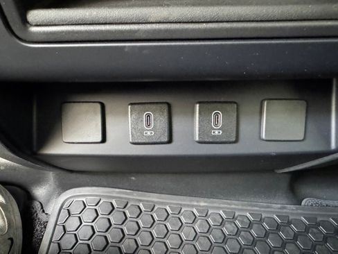 New 2026 Land Rover Defender 110 X-Dynamic SE image 23