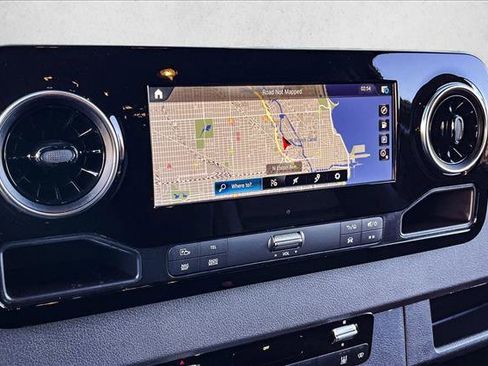 Used 2024 Mercedes-Benz Sprinter 2500 image 13