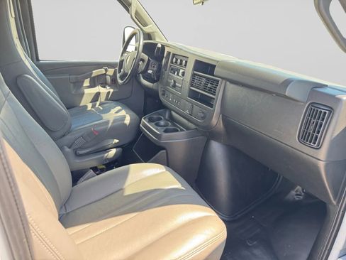 Used 2020 Chevrolet Express 2500 w/ Driver Convenience Package image 31