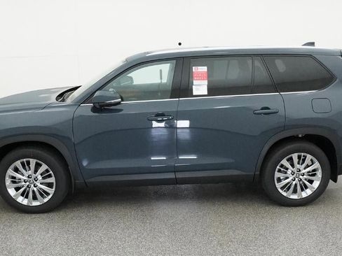 New 2026 Toyota Grand Highlander Platinum AWD/4WD image 3