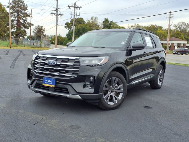 Certified 2025 Ford Explorer Active w/ Active Comfort Package AWD/4WD image 1