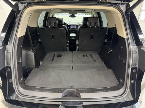 Used 2019 GMC Acadia Denali w/ Technology Package AWD/4WD image 7