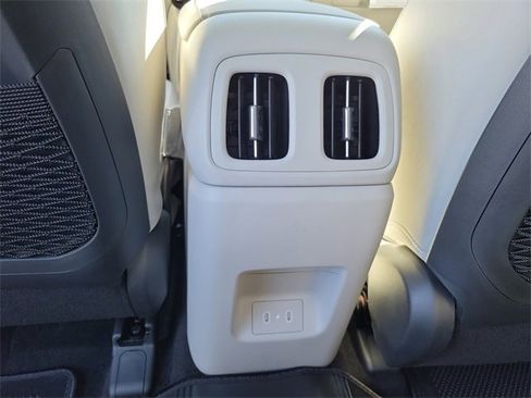 New 2026 Hyundai Tucson Limited image 19